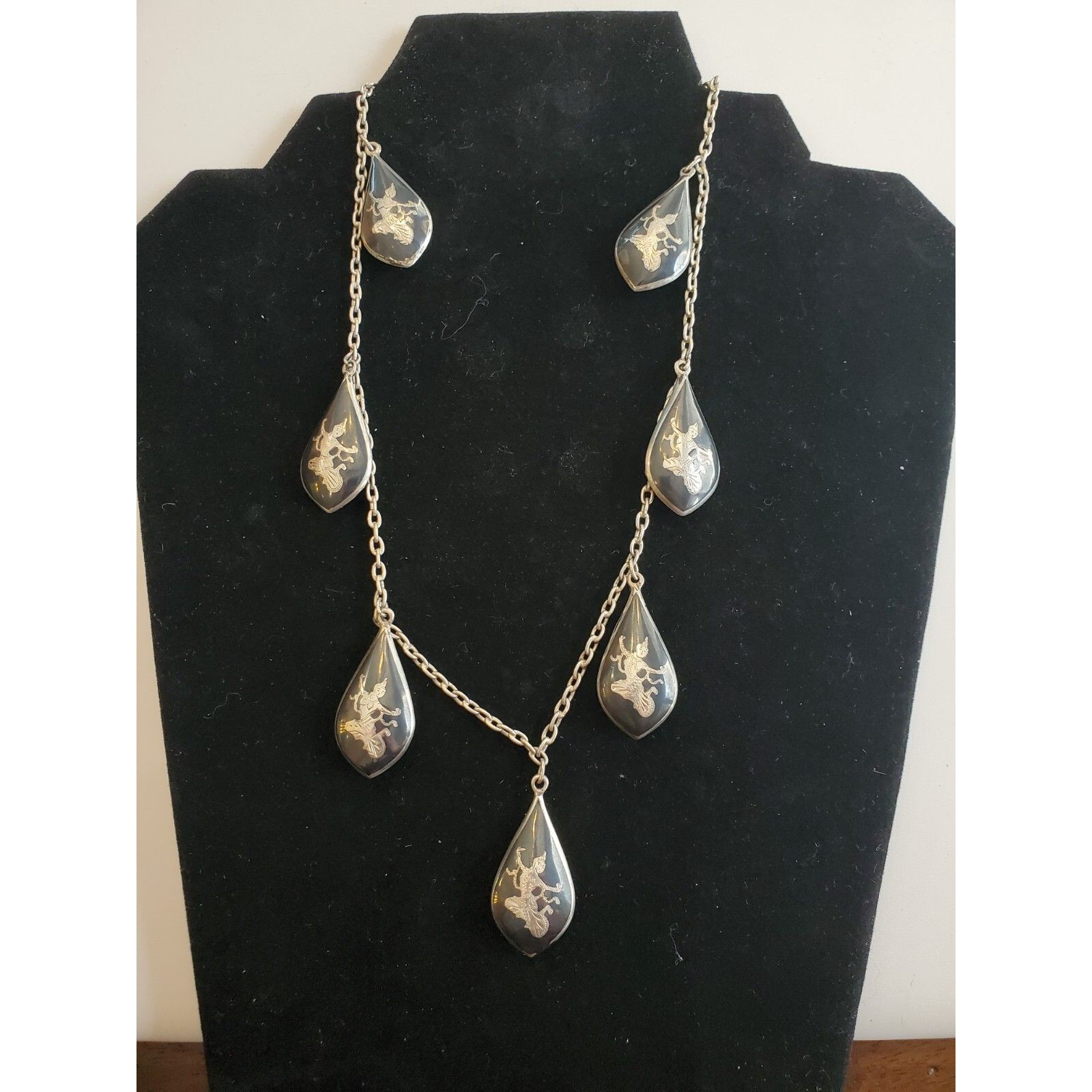 Vintage Siam Goddess Neilloware Sterling Silver Necklace With Charms 18 Inches 130$